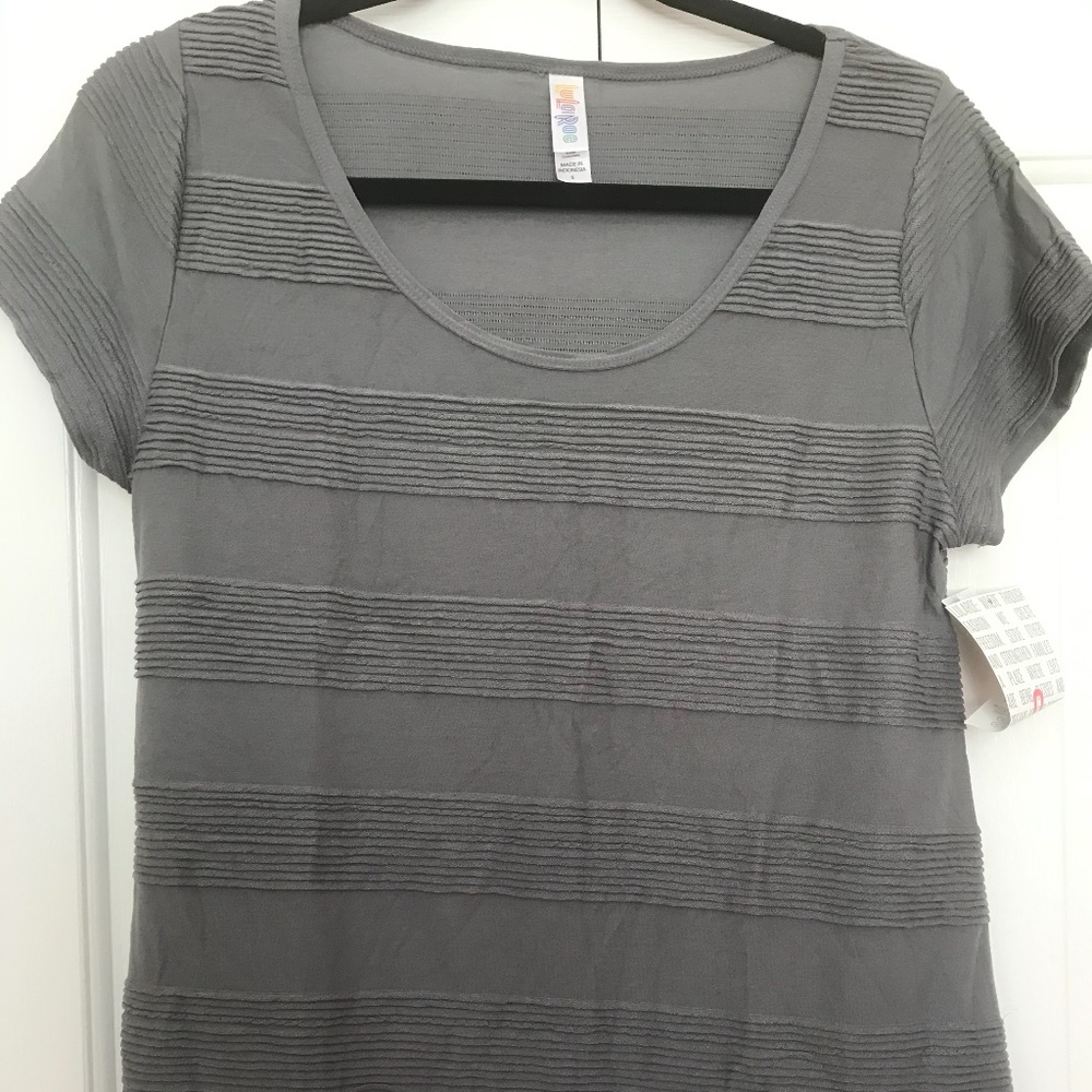 LuLaRoe grey textured Christy T